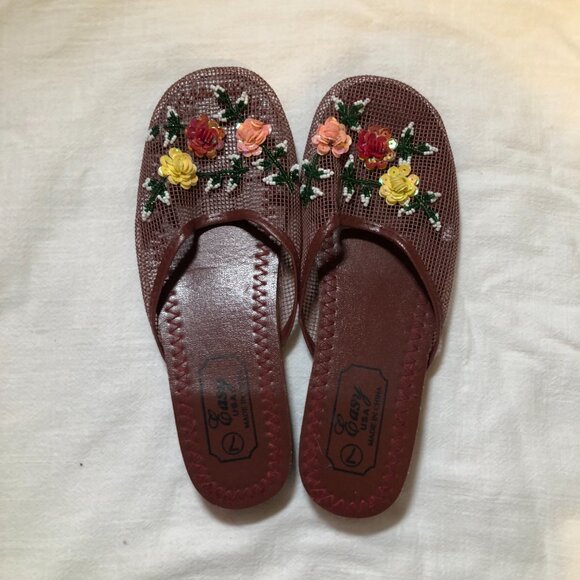 Easy U.S.A. Chinese Slippers with Roses Brown Size 7 NWOT - Picture 1 of 9